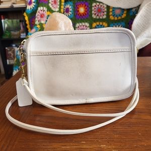 Well-loved Cream Vintage Coach crossbody